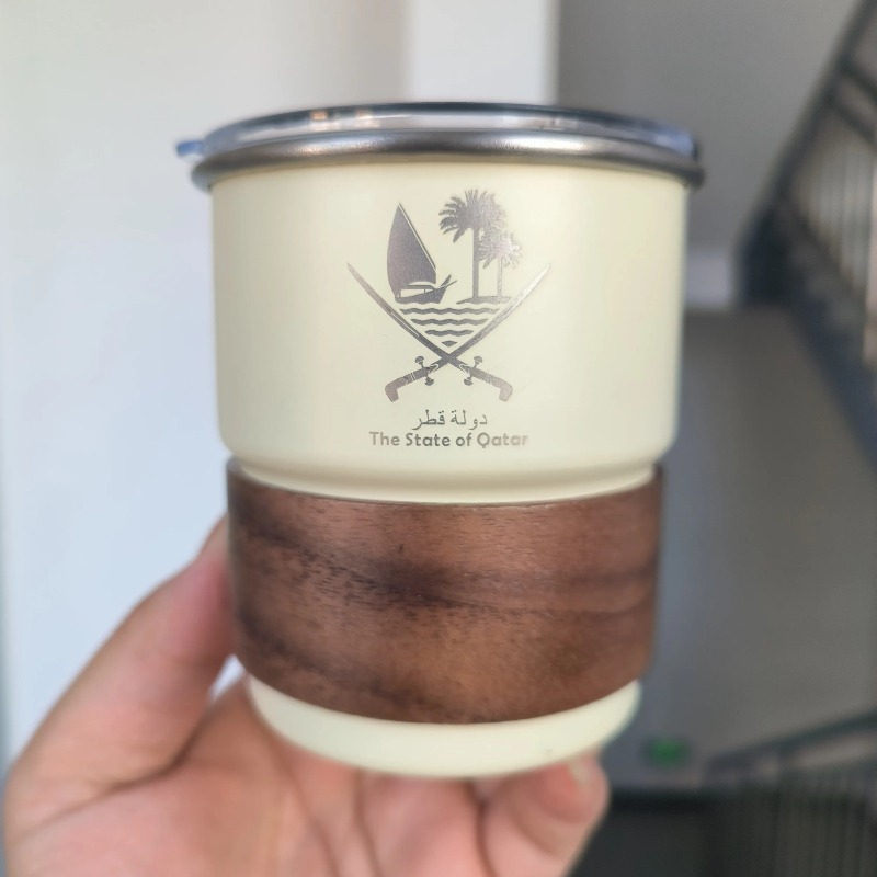 1 pcs The State of Qatar Logo  - đánh giá và giá Coffee Tea Name
